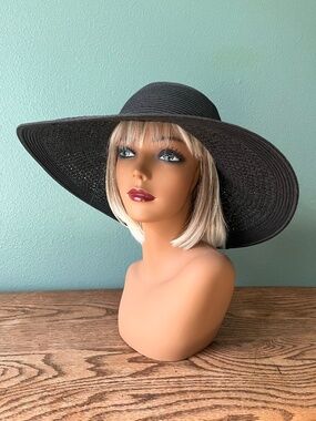 J. Crew | Accessories | J Crew Packable Cream Straw Hat One  display picture 1